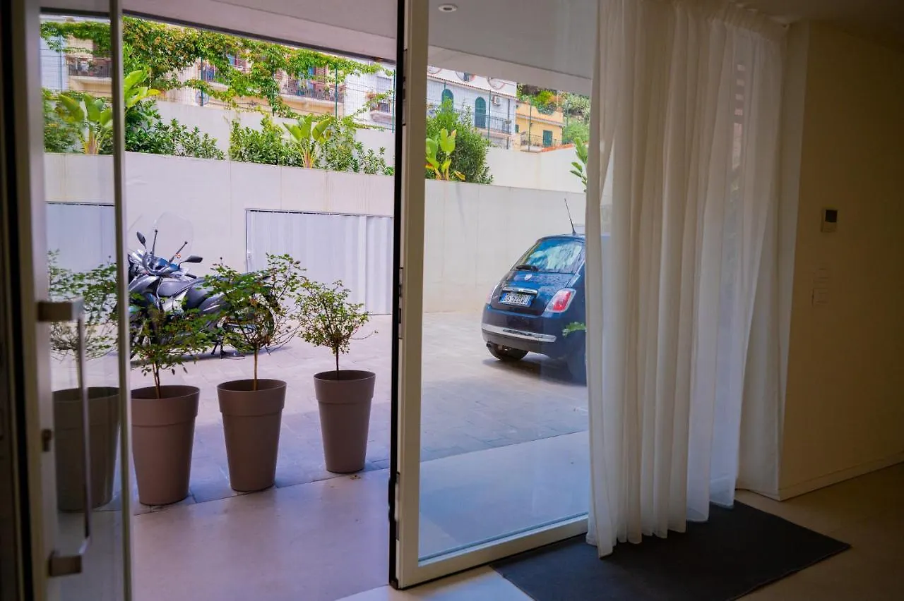 Apartment Appartamenti Paolone House Taormina Mare Mazzeo