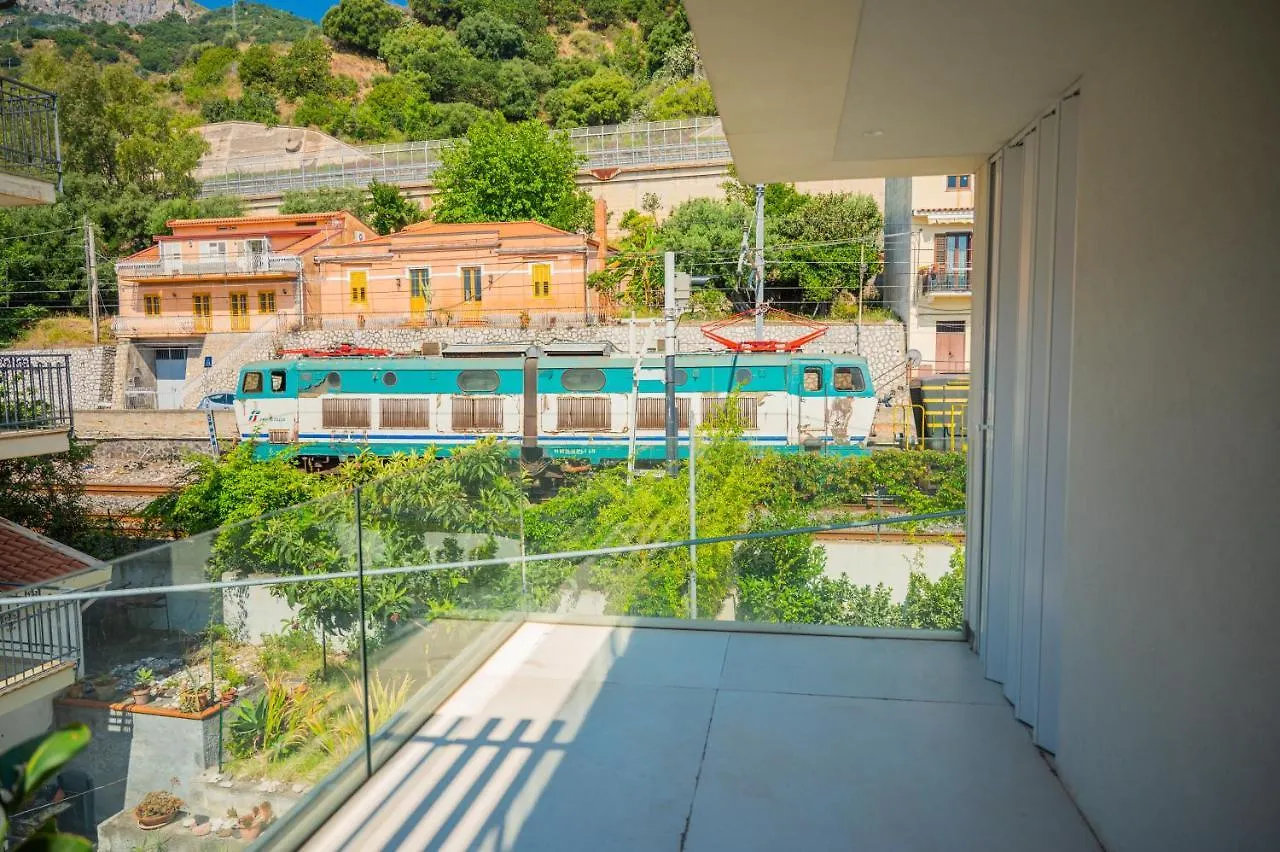Appartamenti Paolone House Taormina Mare Mazzeo