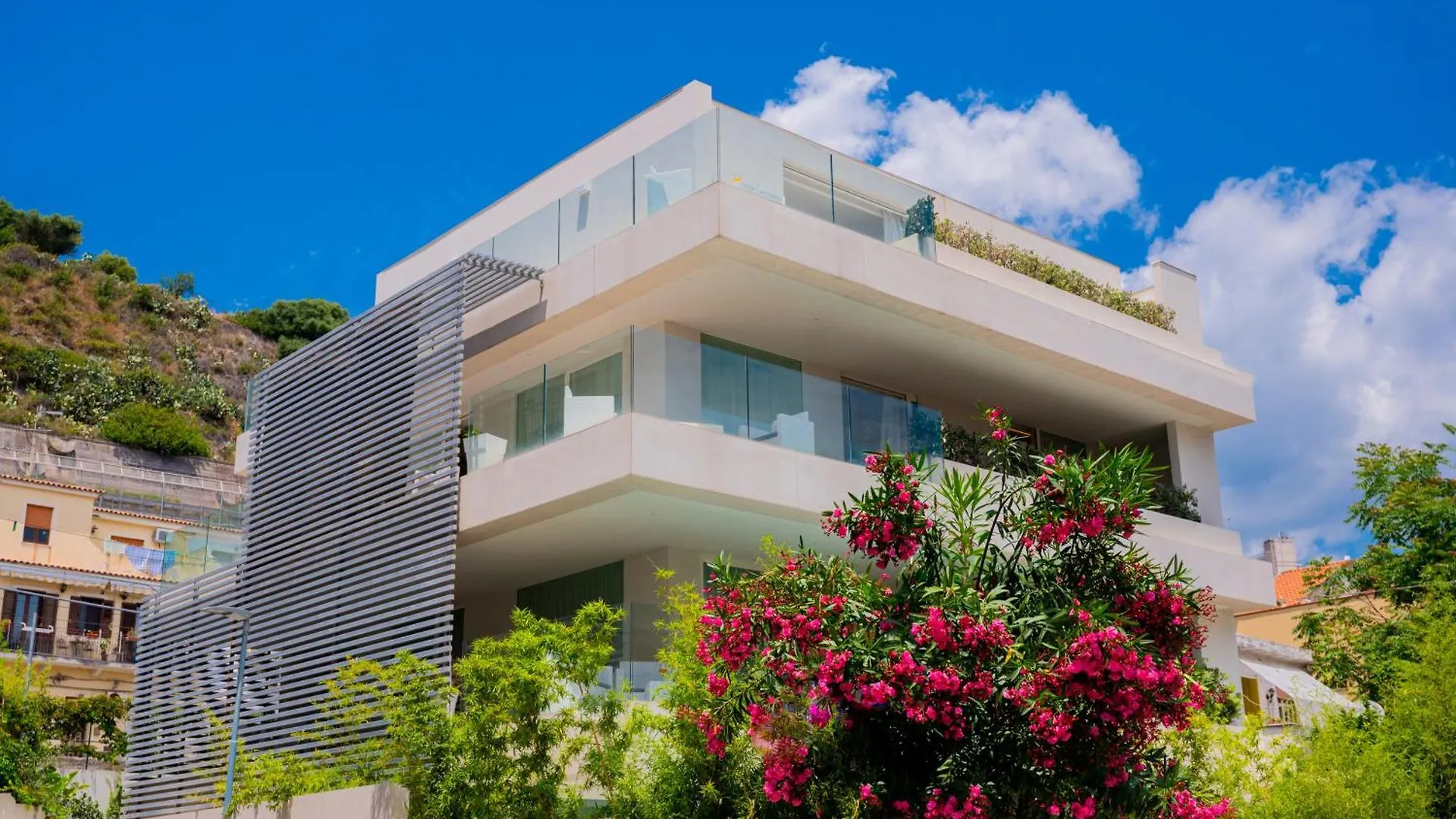 Apartment Appartamenti Paolone House Taormina Mare Mazzeo Italy